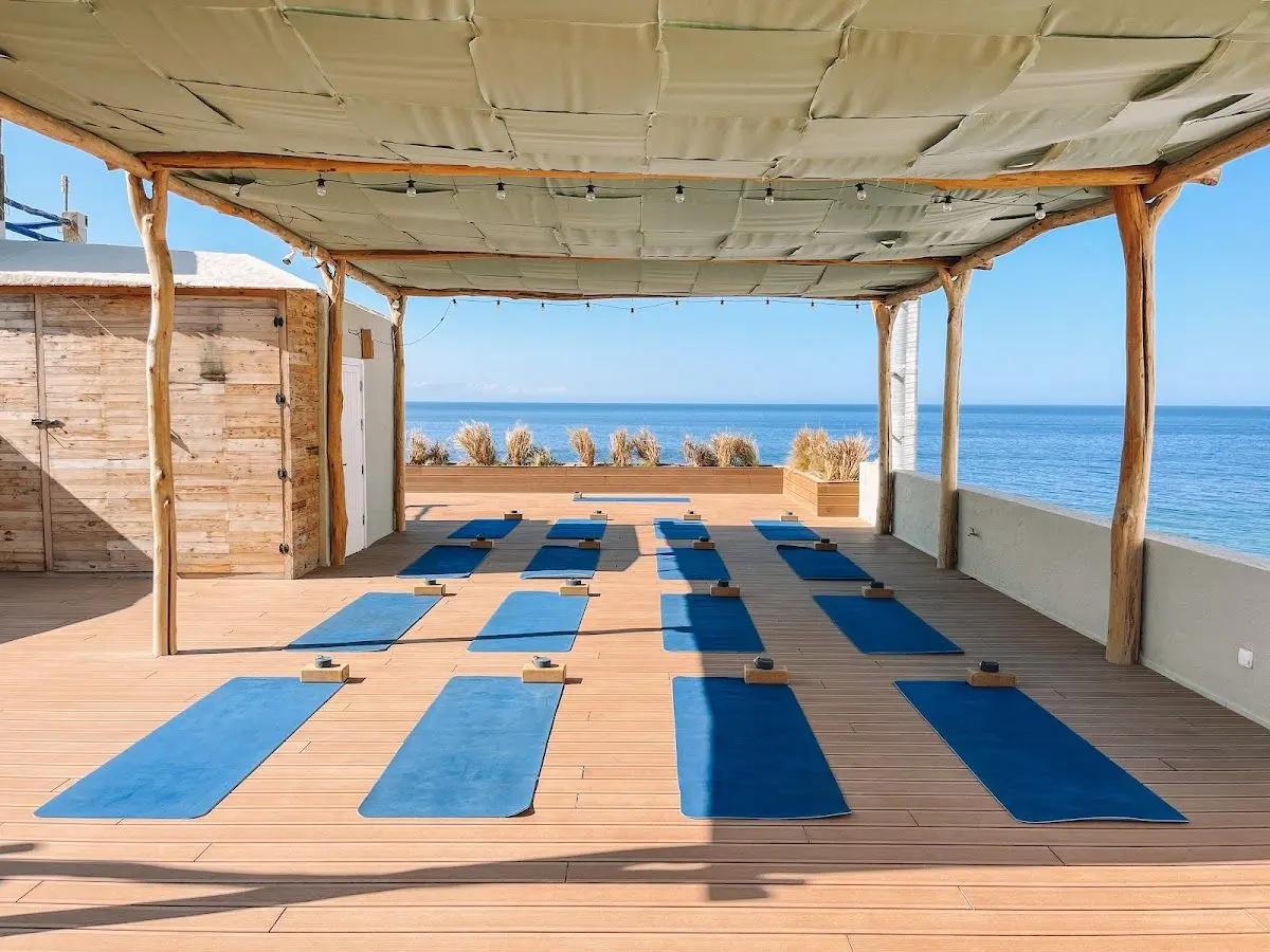 DFrost Almugar Surf & Yoga