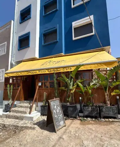 Playa Cafe & Restaurant