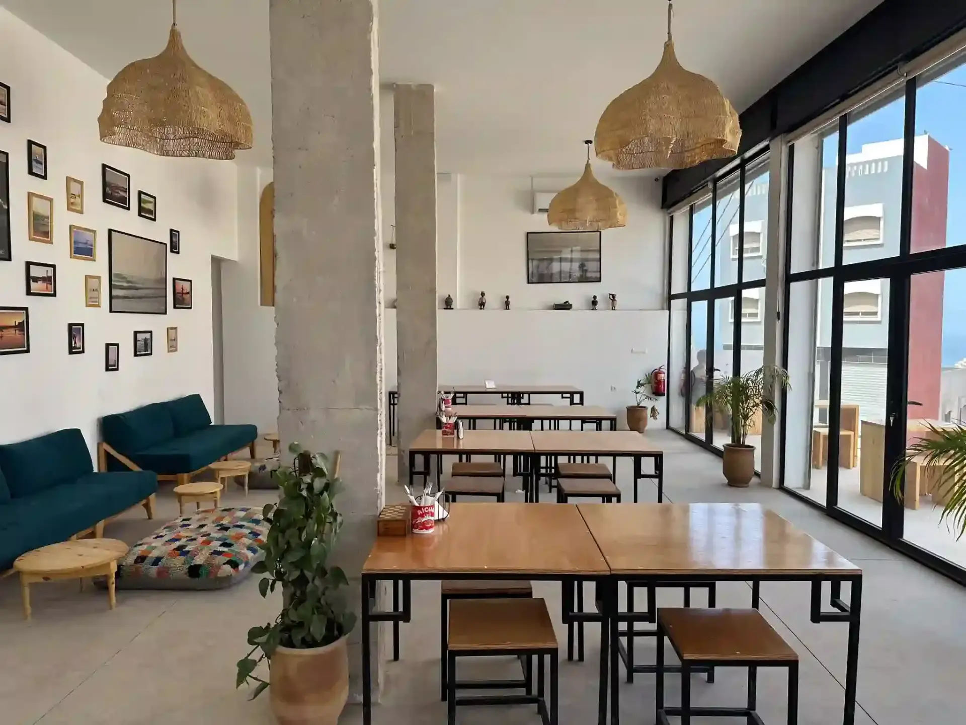 Surf & Friends Cafe